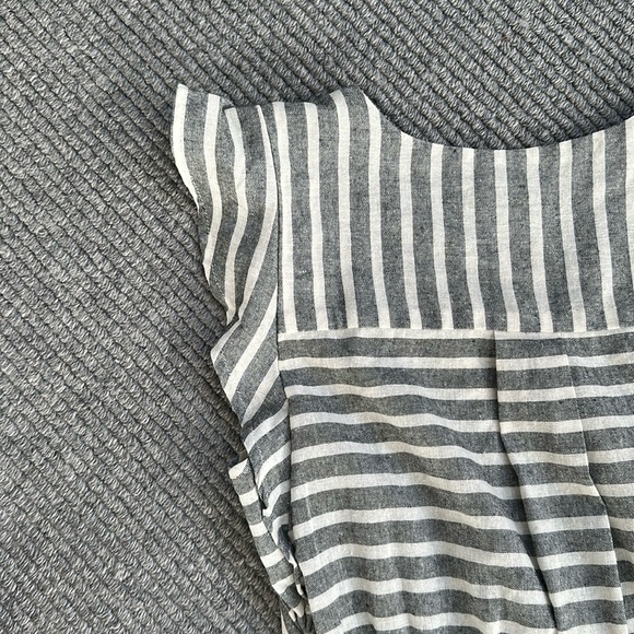 Hem & Thread V Neck Striped Flutter Cap Sleeve Dress, gray and off white, Size S - Picture 3 of 6
